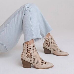 Coconuts by Matisse Tan Ankle Boots